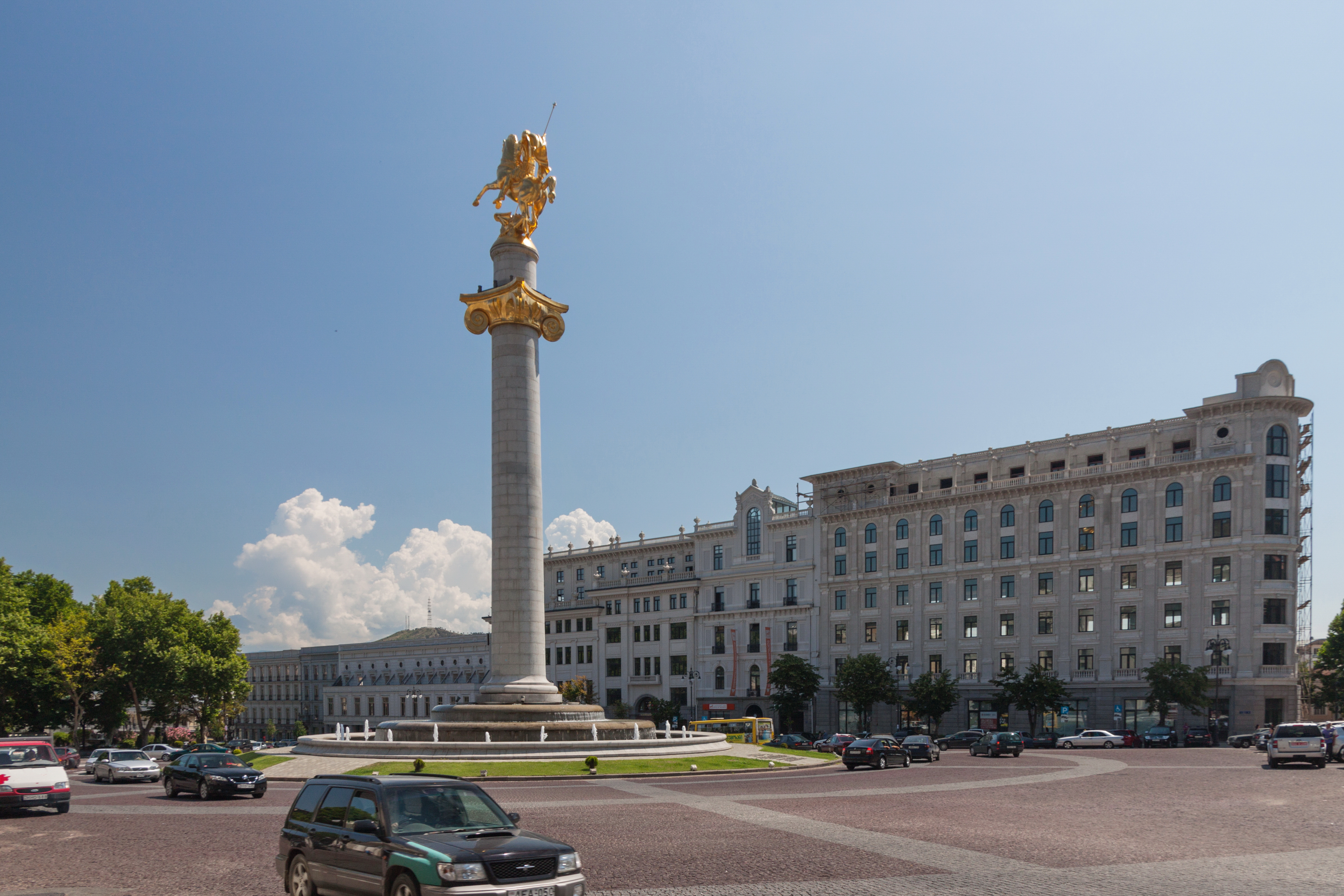 Площадь свободы в тбилиси фото