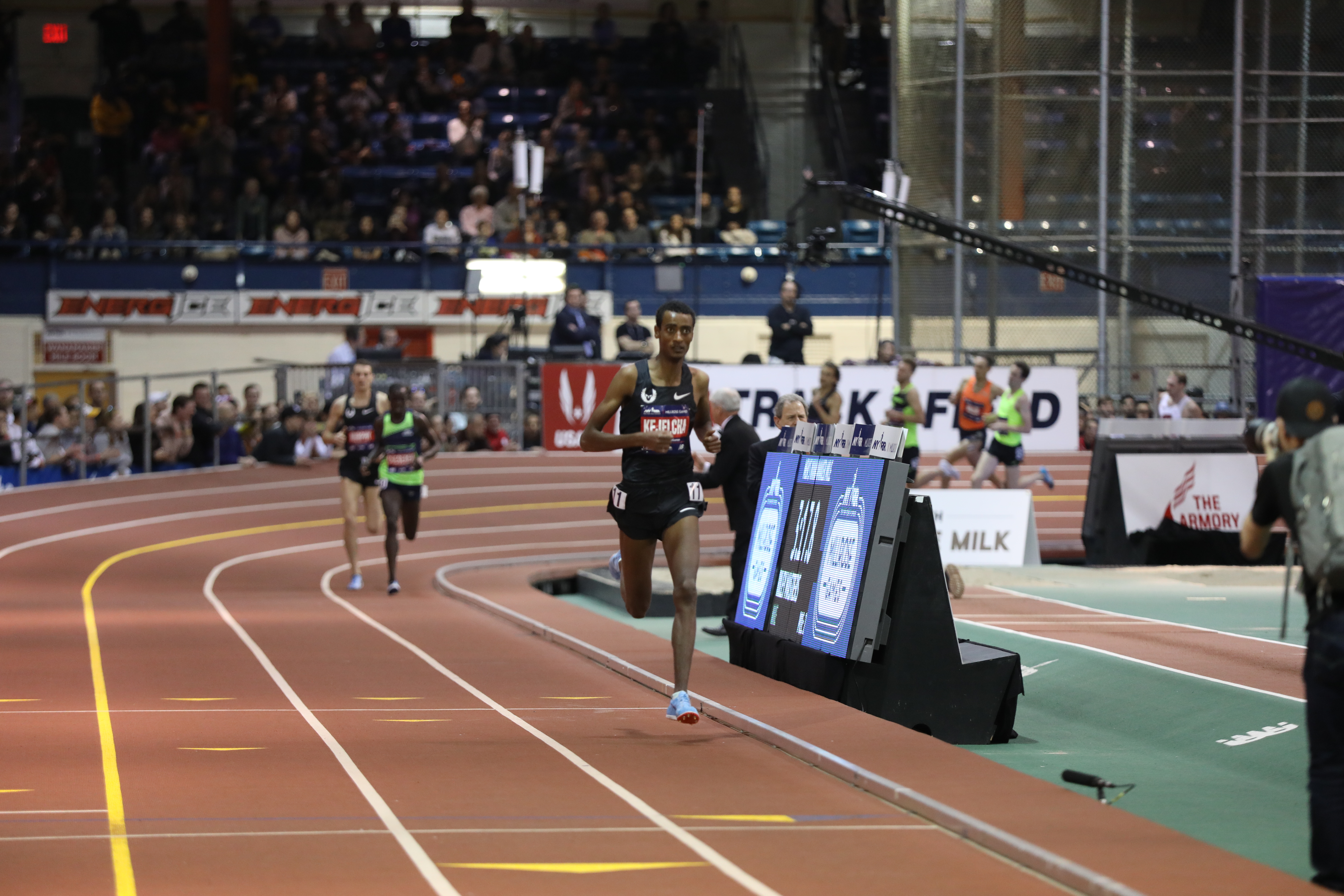 https://upload.wikimedia.org/wikipedia/commons/8/85/2019_Millrose_Games_%2832114193207%29.jpg