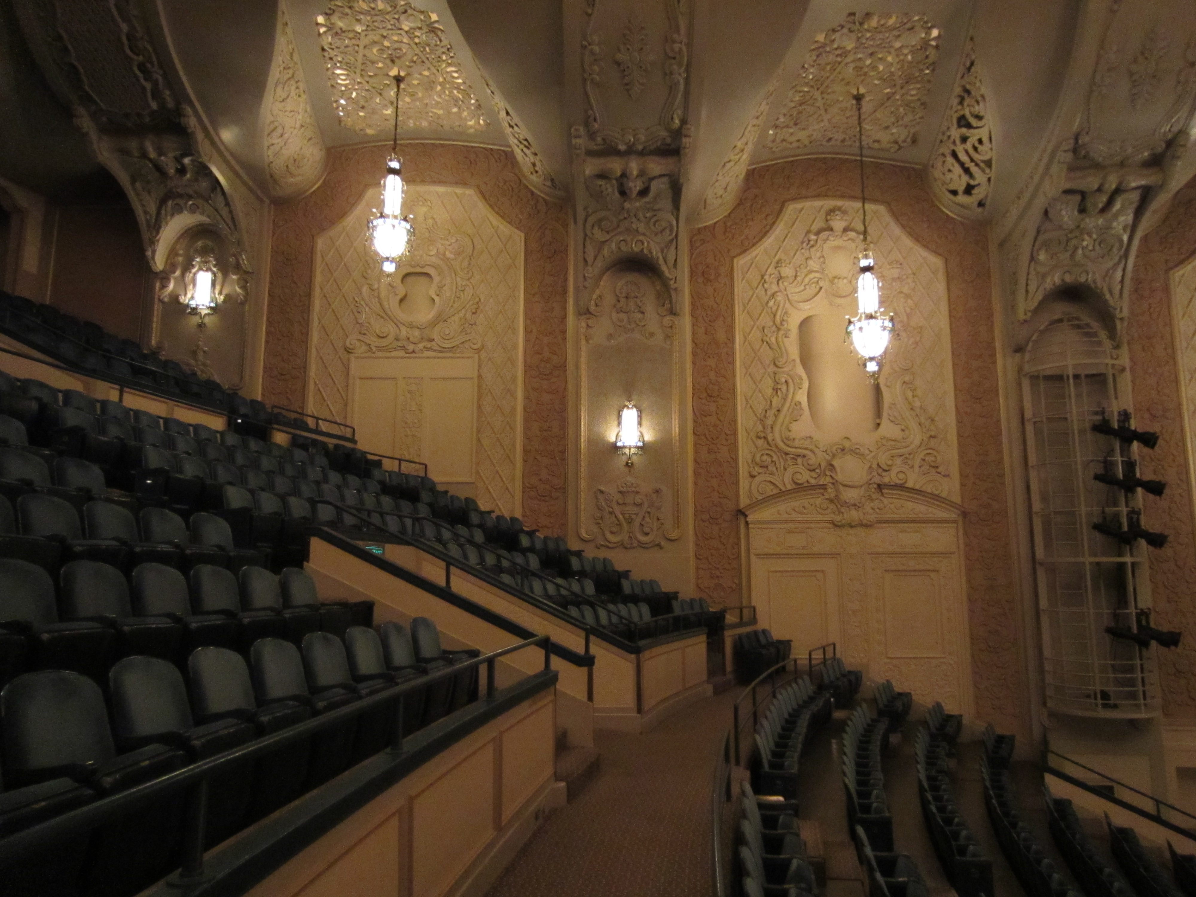 Arlene Schnitzer Concert Hall, seating.JPG. 