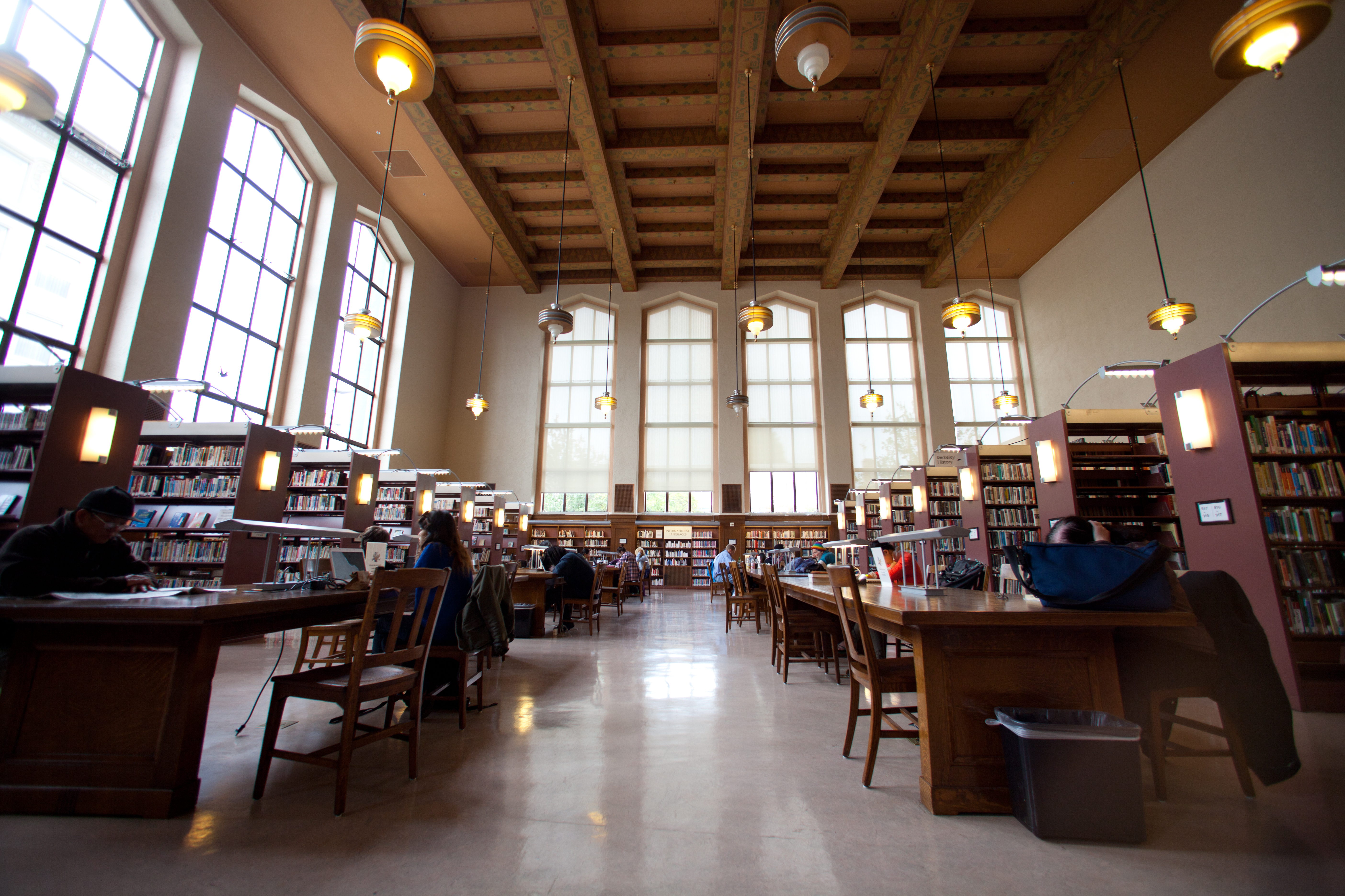 Berkeley University библиотека. Беркли университет внутри. Berkeley Library. Библиотека Беркли стиль.