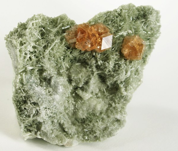 File:Grossular-Diopside-271416.jpg