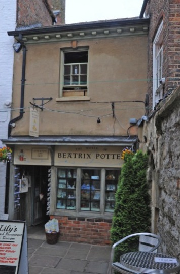 File:HOUSE OF THE TAILOR, GLOUCESTER, ENGLAND.jpg