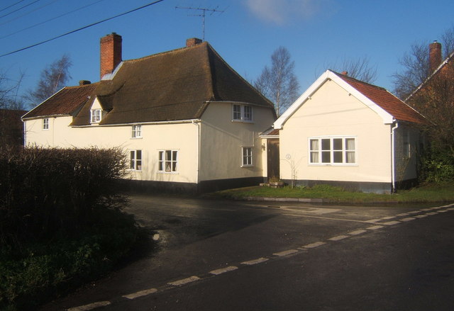 File:House at the junction of Dairy Road, Ash Street - geograph.org.uk - 1071058.jpg