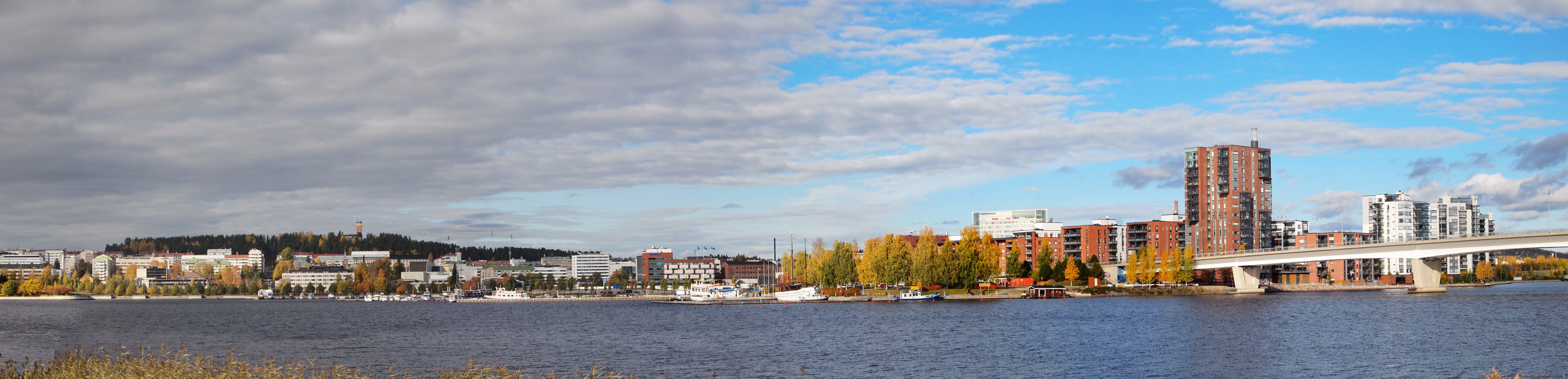 Панорама 6. Панорамная 6. Панорама улиц Ювяскюля. Красивый фон Jyväskylä светлый. Панорама 6л центр PCL.