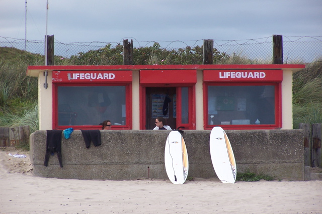 Lifeguard Station, Portraine, County Dublin, Ireland - geograph.org.uk - 337462