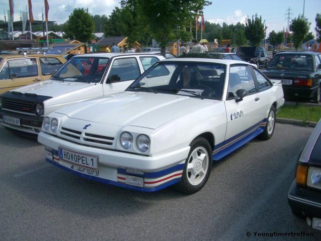 File:Manta i200.JPG