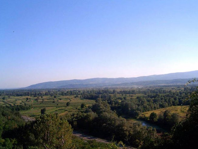 File:Moravac polje.jpg