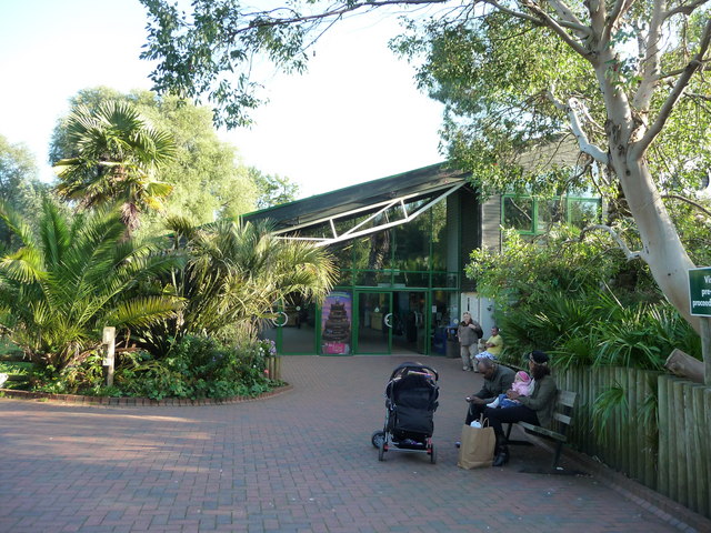 File:Paignton , Paignton Zoo Entrance - geograph.org.uk - 1485204.jpg