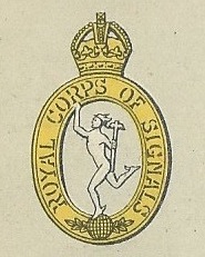 Insignia de gorra del Royal Corps of Signals (anterior a 1946) .jpg