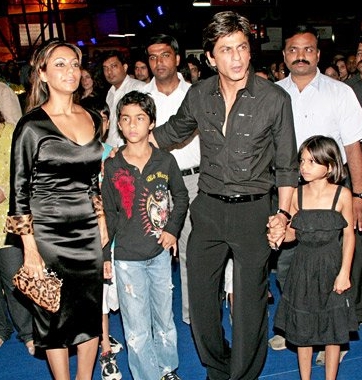 File:Shah Rukh Khan and Family.jpg