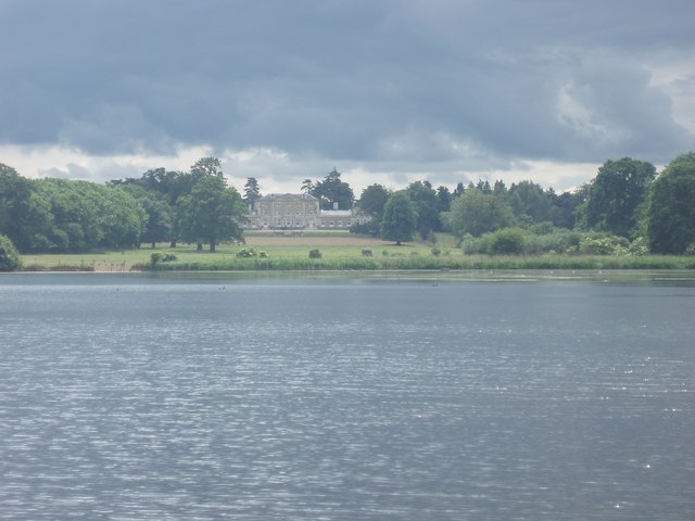 File:Southill Estate House (geograph 3631254).jpg