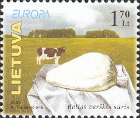 Lithuanian stamp depicting baltas varškės sūris, "white curd cheese"