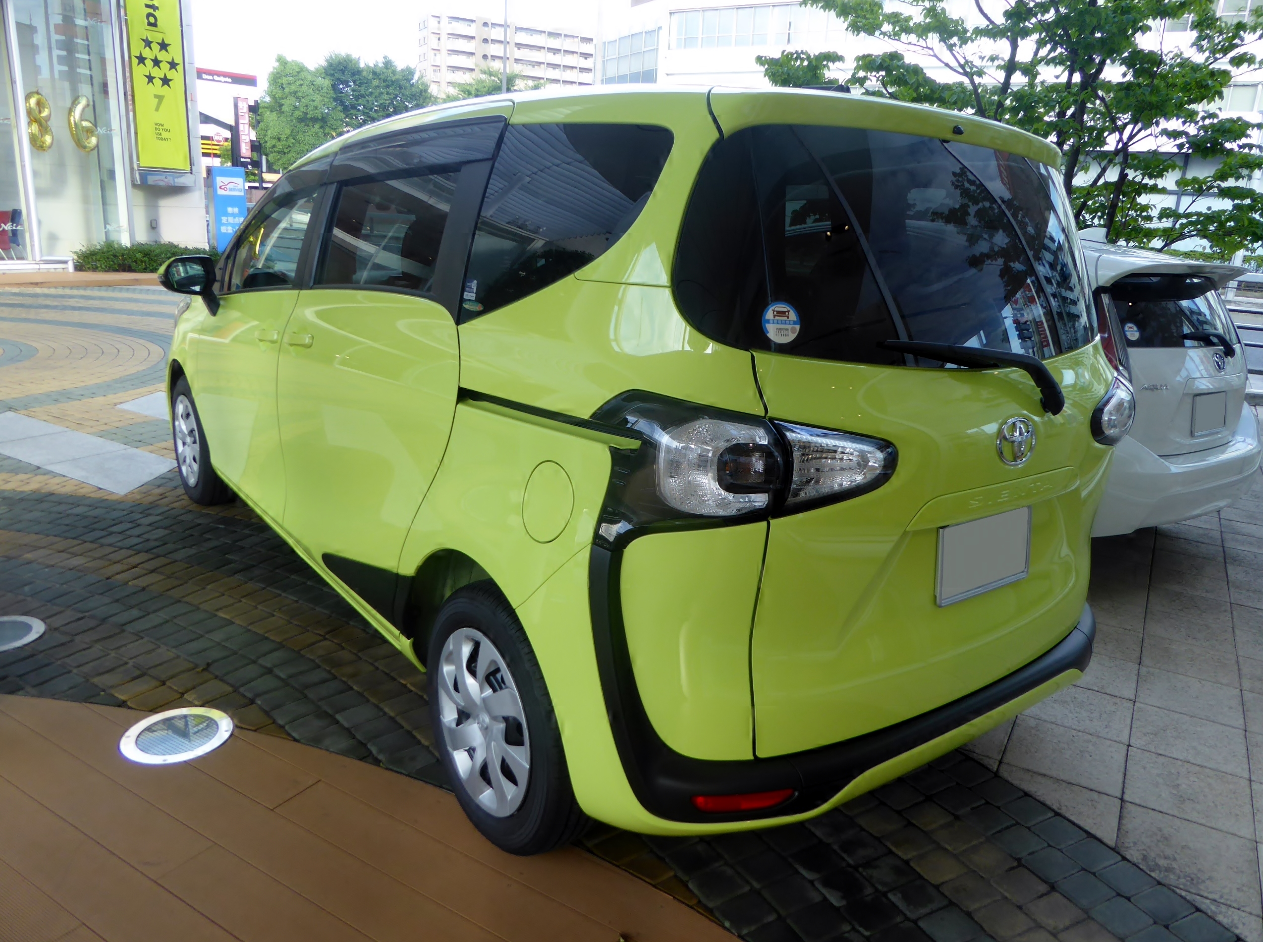 ファイル:Toyota SIENTA X (DBA-NSP170G) rear.JPG - Wikipedia