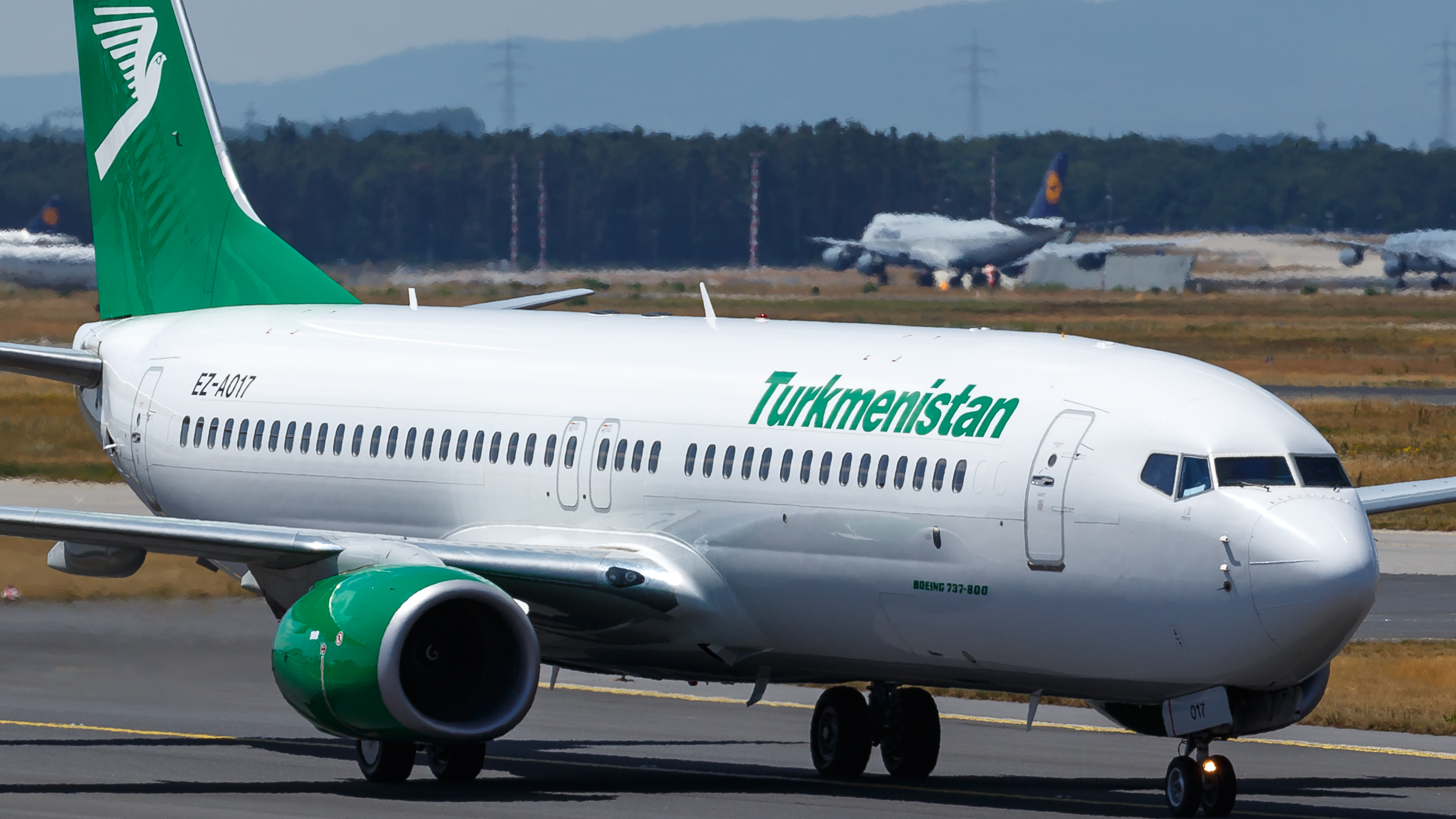 Ашхабат москва. Boeing 737-800 Turkmenistan Airlines. Туркмен Аирлинес. Turkmenistan Airlines самолет. Боинг 717 Туркменистан.