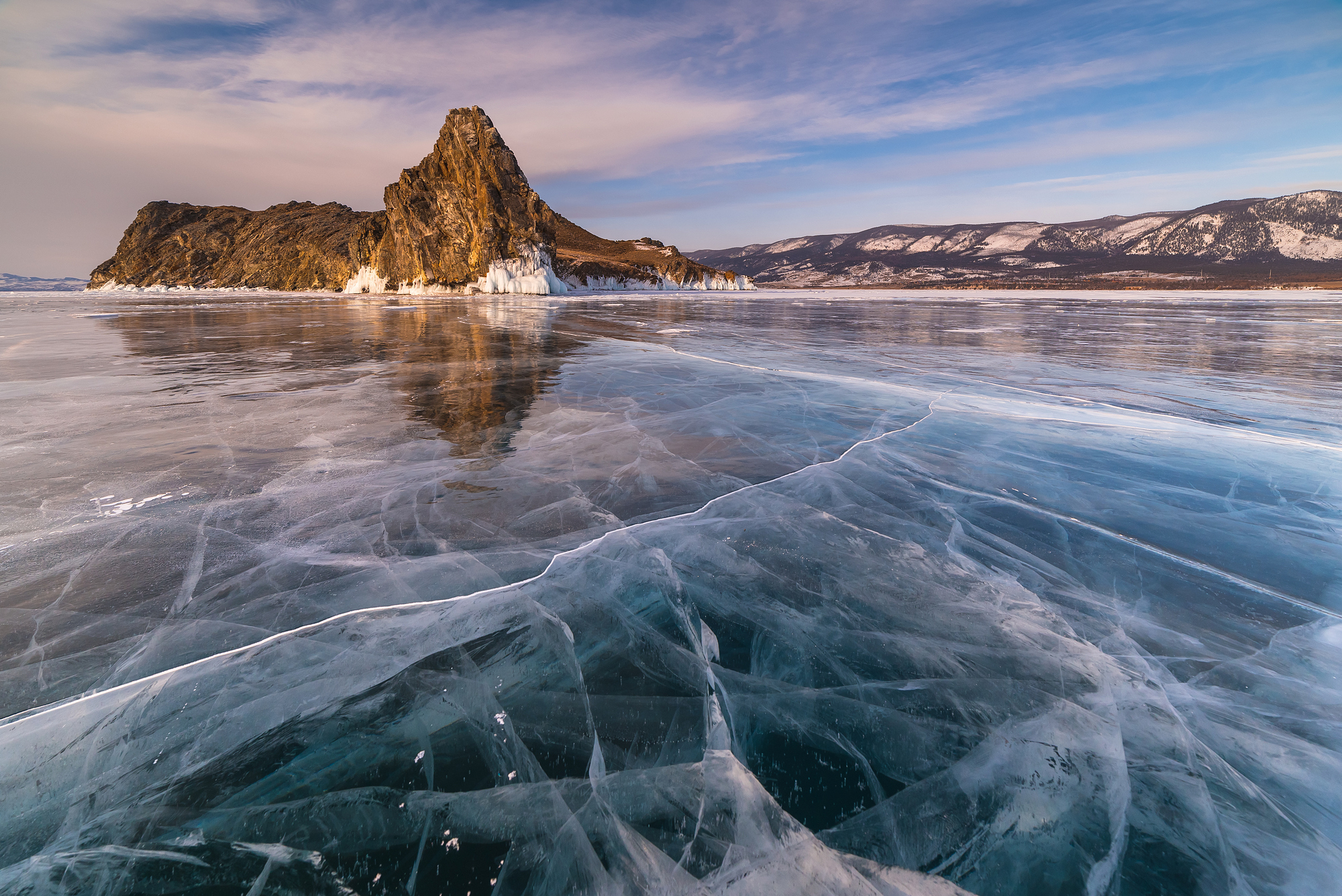 Baikal. Озеро Байкал. Остров Ольтрек. Остров Ольтрек зимой. Остров Ольтрек на Байкале зимой.