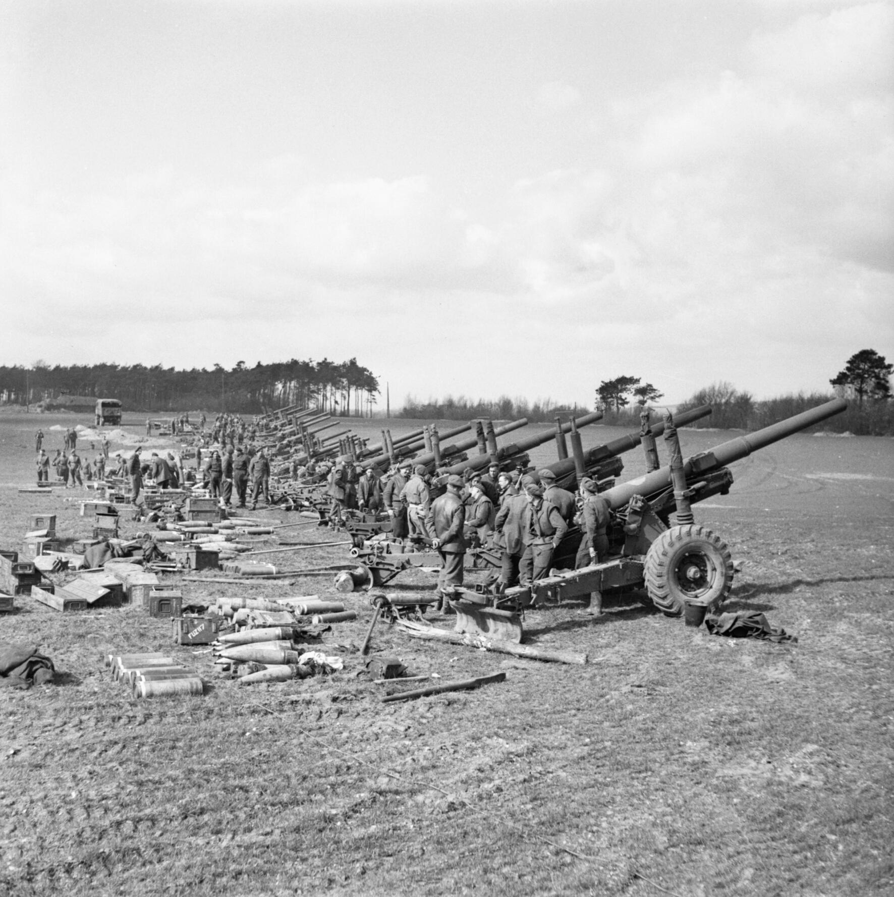 Гаубичный артиллерийский полк. Артиллерия ВОВ 1941-1945. Артиллерия РККА В 1941. Артиллерия РГК РККА. Гаубичный артиллерийский полк РГК.