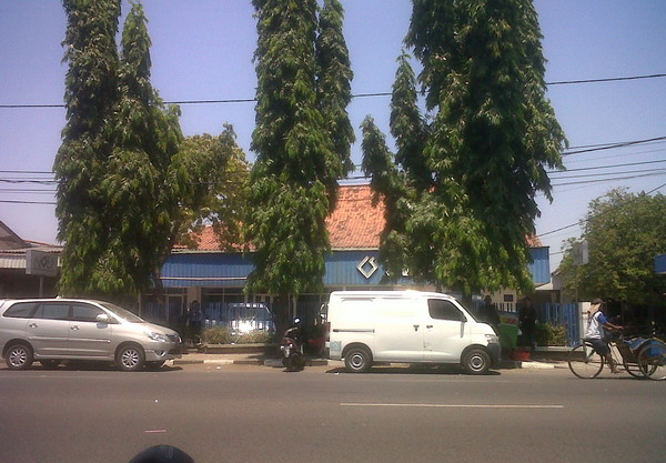 File:BPR Jalan Siliwangi Kota Cirebon.jpg