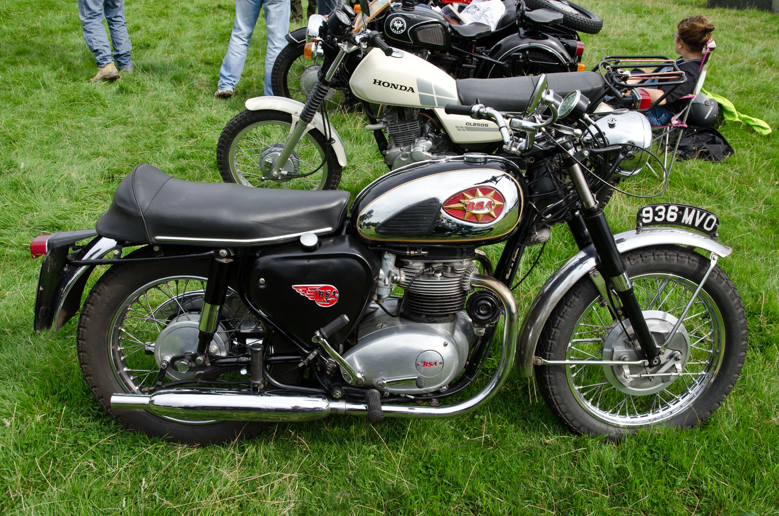 Бса. BSA A-65. BSA a65 dating. BSA a65 Lightning 650 с коляской 1966 год Великобритания. IJ 500 1962 Moto.