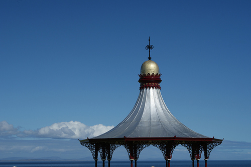 File:Bandstand - geograph.org.uk - 1276849.jpg