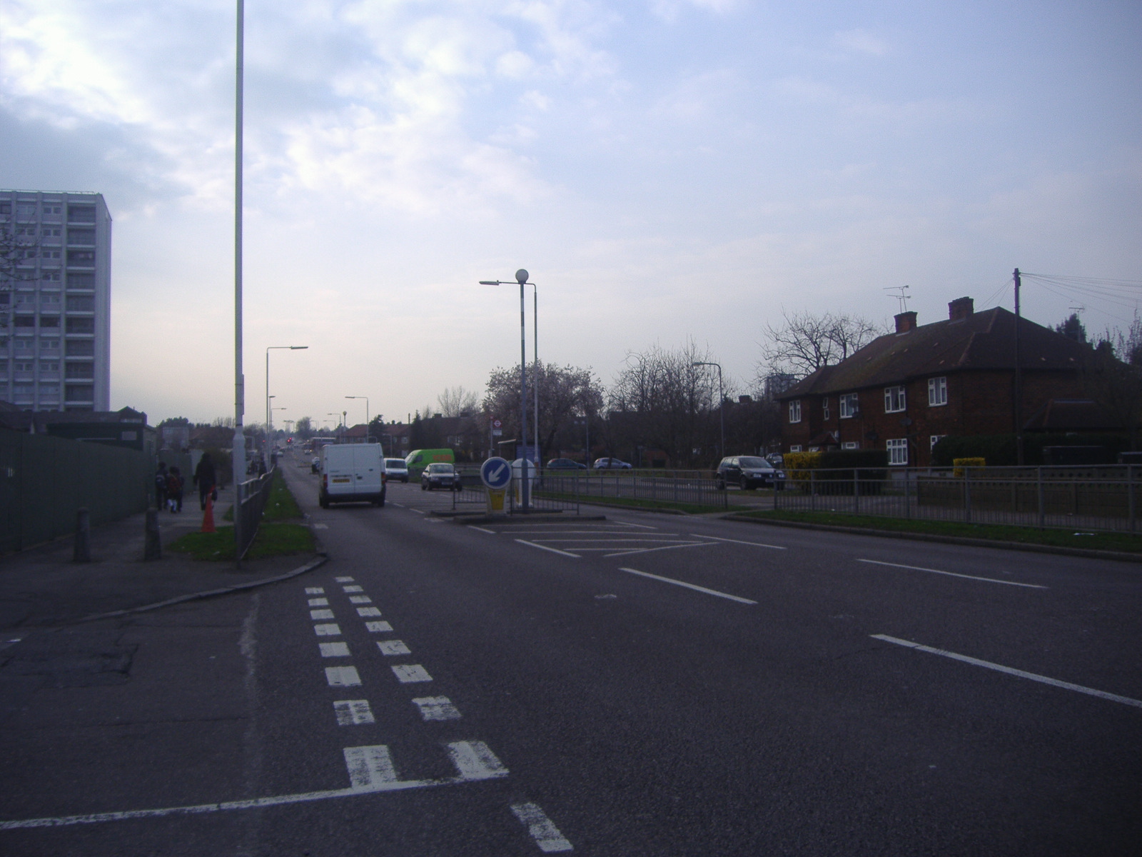 File Broadmead Road Woodford geograph 2319375.jpg