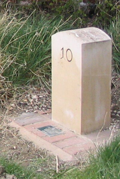 File:Canal Milemarker (geograph 6126448).jpg