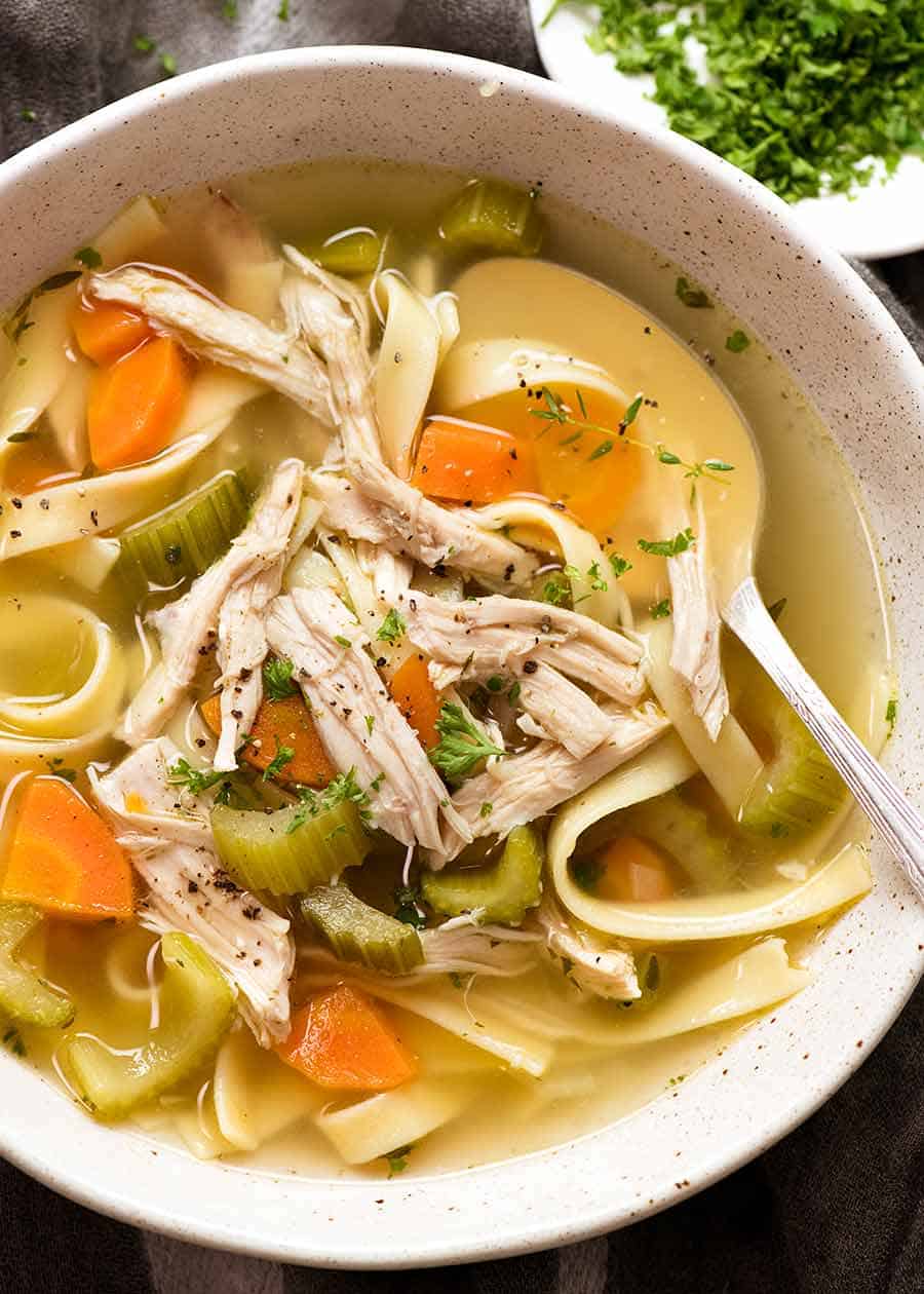 https://upload.wikimedia.org/wikipedia/commons/8/86/Chicken_Noodle_Soup_US.jpg