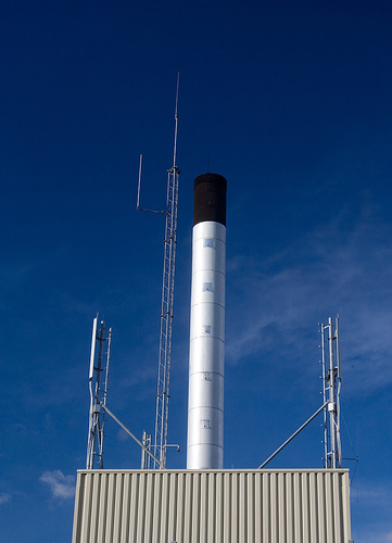 File:Chimney on the Queen Elizabeth Hospital - geograph.org.uk - 329833.jpg