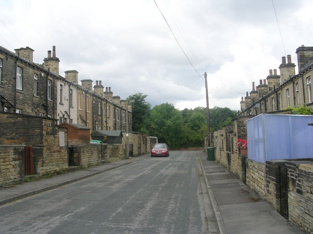 File:Crowther Street - South View - geograph.org.uk - 1412370.jpg