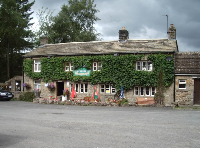 File:Crowtrees Inn - geograph.org.uk - 217299.jpg