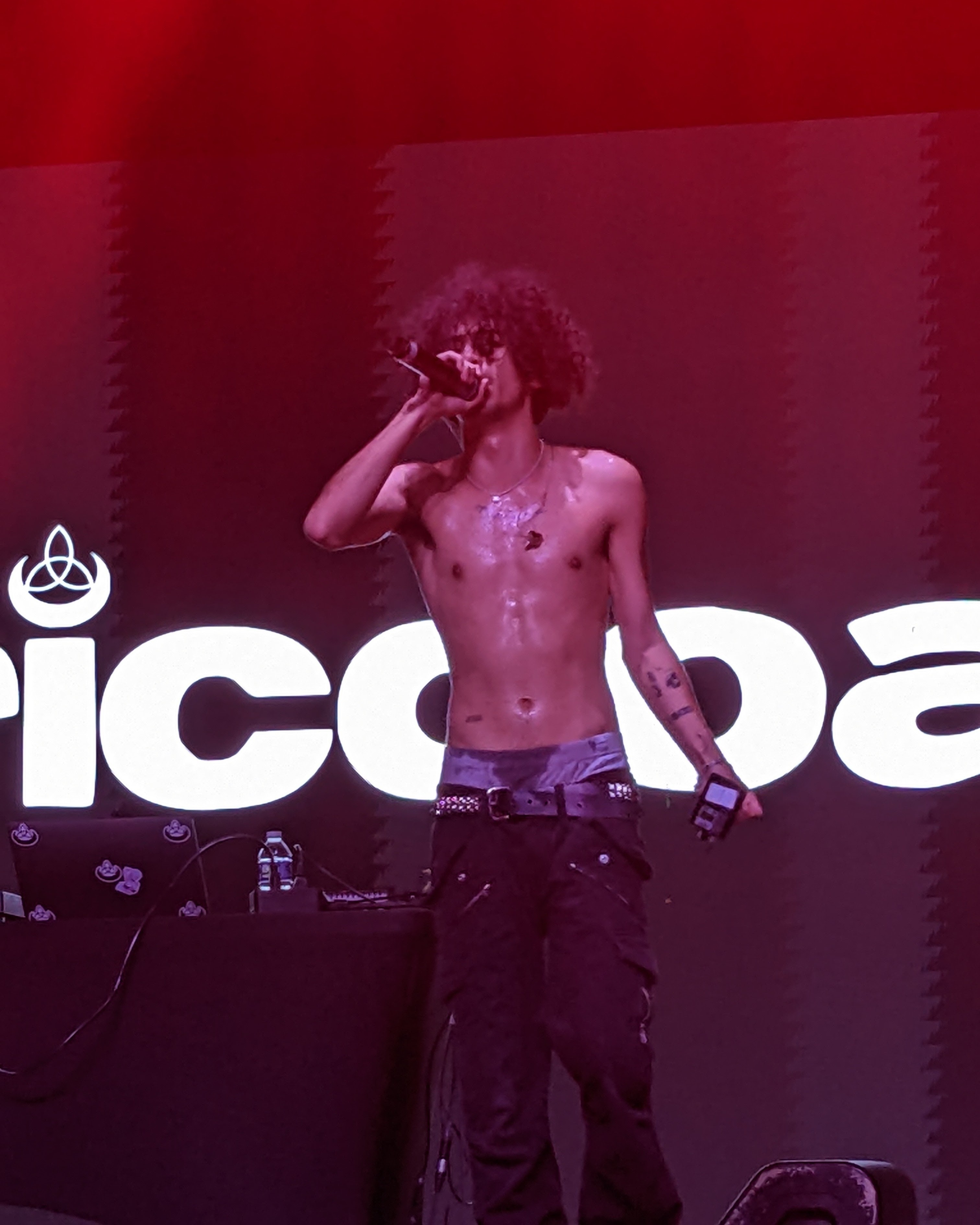 Ericdoa performing in November 2022