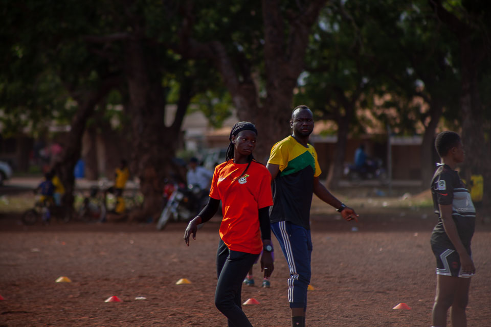 Football 35. Ренато Канова тренер. Kenyan Runners. Ренато Канова тренировки. Самооборона по-африкански.