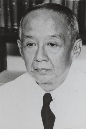 <span class="mw-page-title-main">Hoesein Djajadiningrat</span> Indonesian scholar (1886–1960)