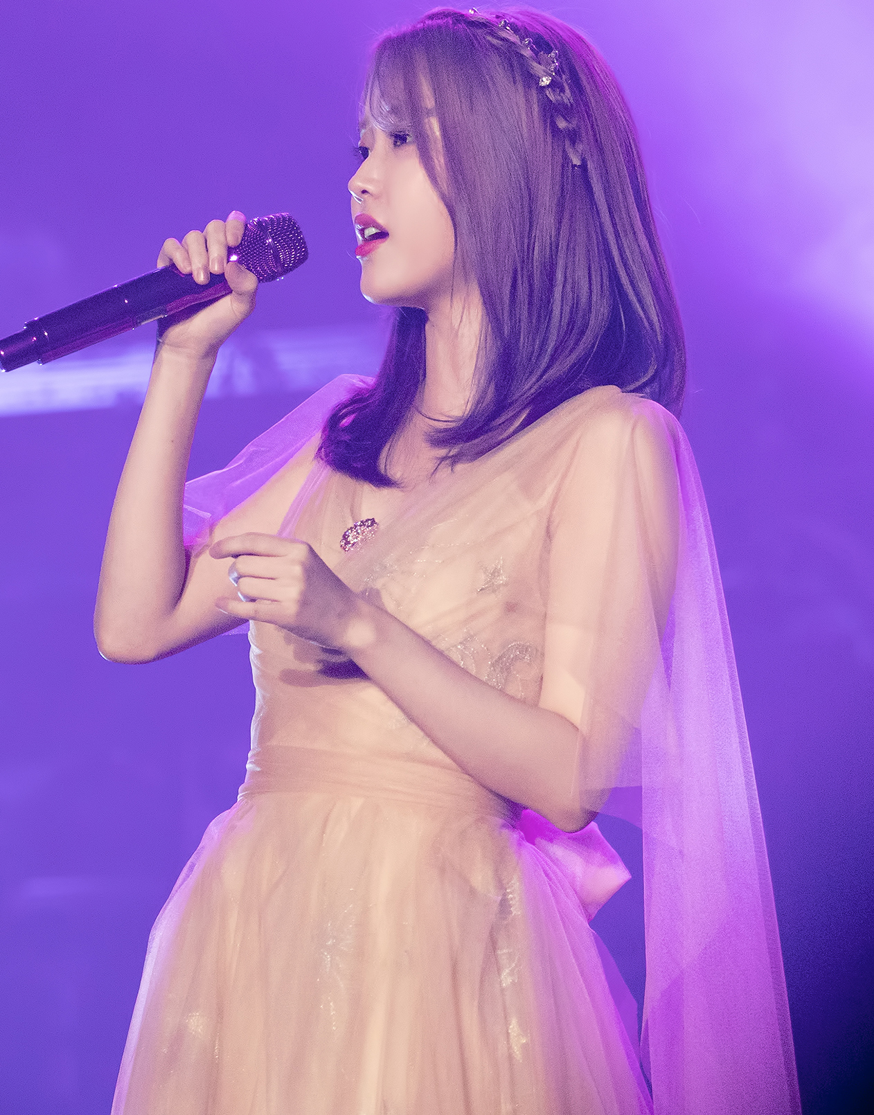 File:IU at 'Love, Poem' concert in Gwangju on November 2, 2019.jpg 