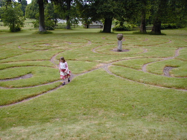 Maze at Parham House - geograph.org.uk - 416432