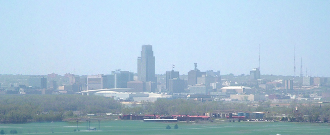 File:Omaha skyline humid day.png