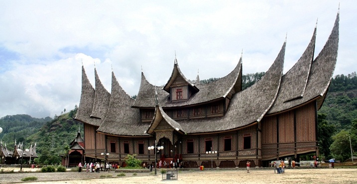 Pagaruyung_Istana.jpg