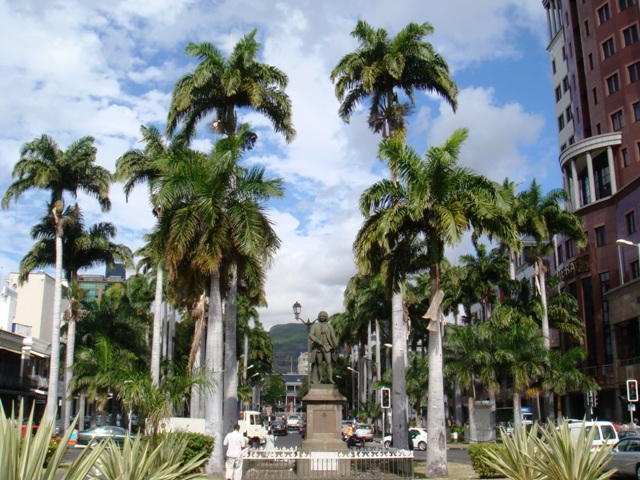 Statue of Mahé de Labourdonnais at Place d'Armes in Port-Louis, Mauritius. Photo via Wikimedia Commons CC by SA.