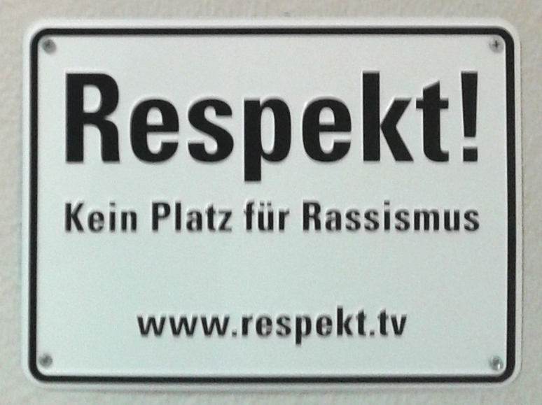 File:Respekt Kein Platz für Rassismus.jpg