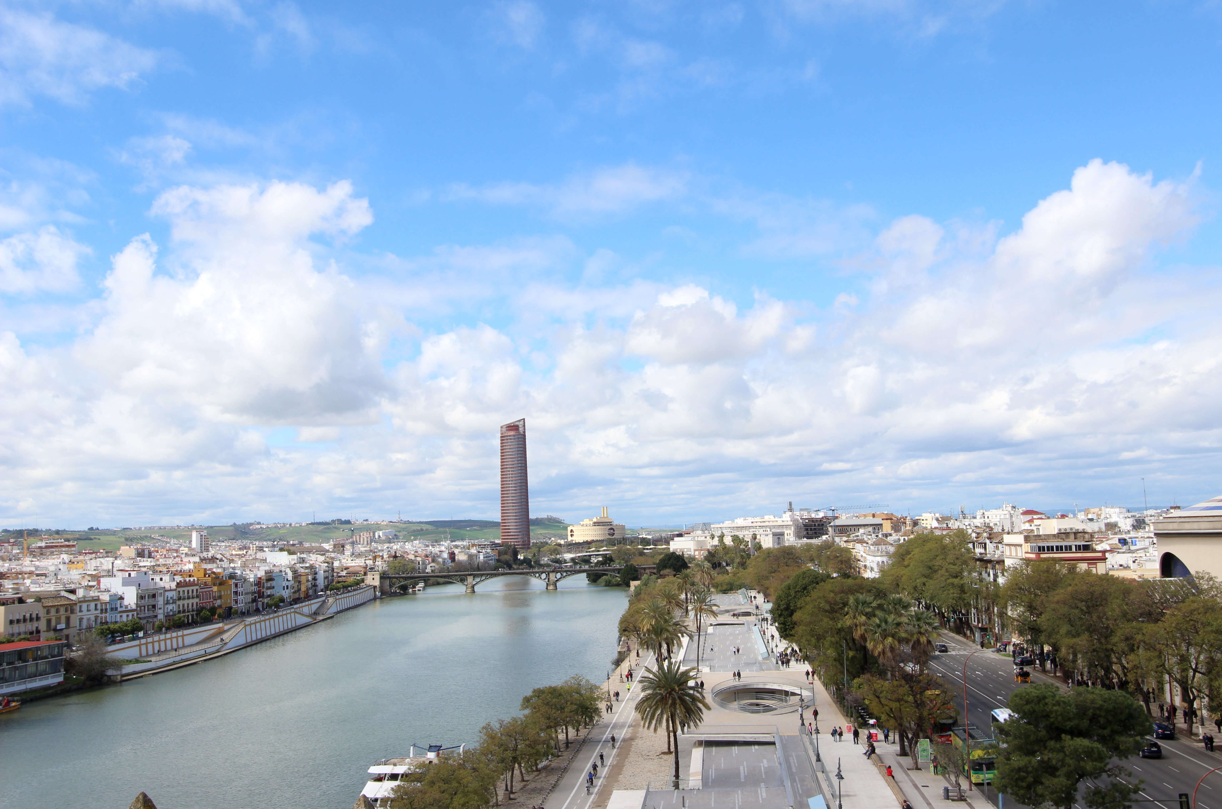 File:Sevilla (Spanien); Panoramablick c.jpg - Wikimedia ...