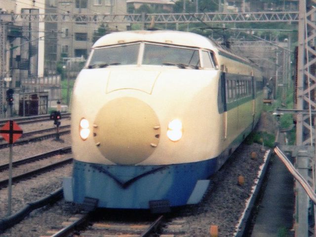 File:Shinkansen-type-0.jpg