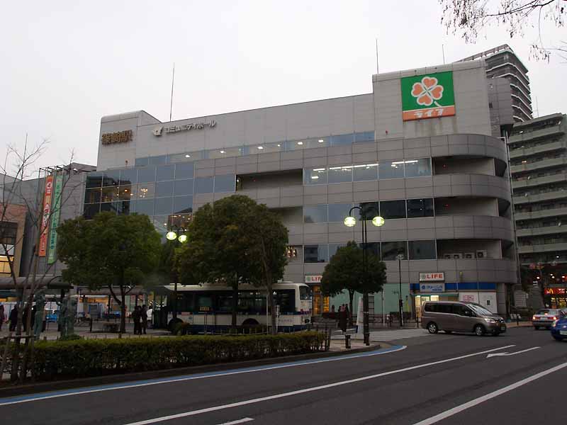 File:Shinozaki-station building.jpg