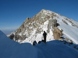 Kumush cho'qqisi - Kaliforniya shtatidagi El Dorado okrugi.jpg