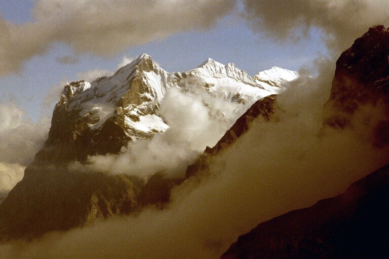 File:Wetterhorn Devika.jpg