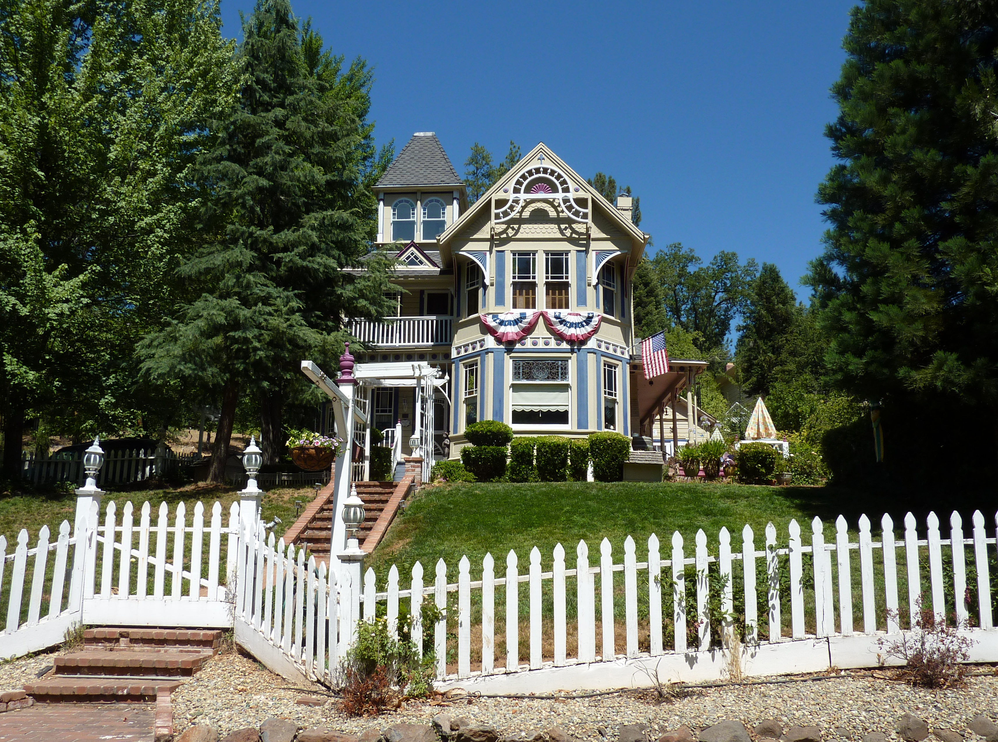 Photo of Combellack-Blair House