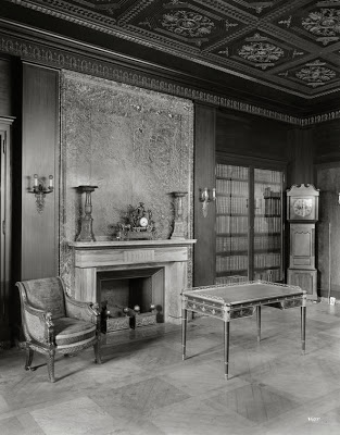 File:952 Fifth Avenue - The Office Library.jpg