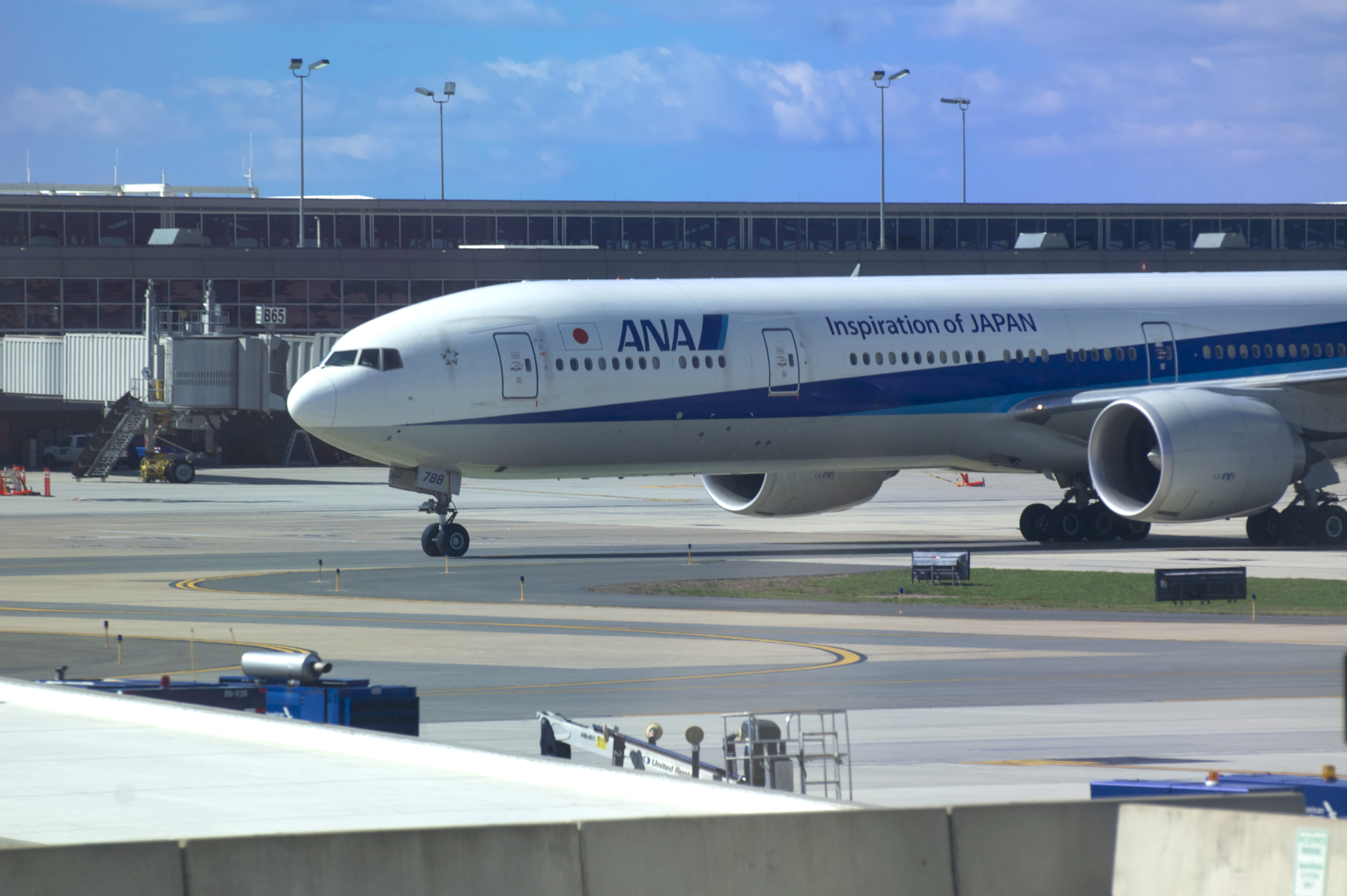 File:ANA 777-300ER JA788A.jpg - Wikimedia Commons