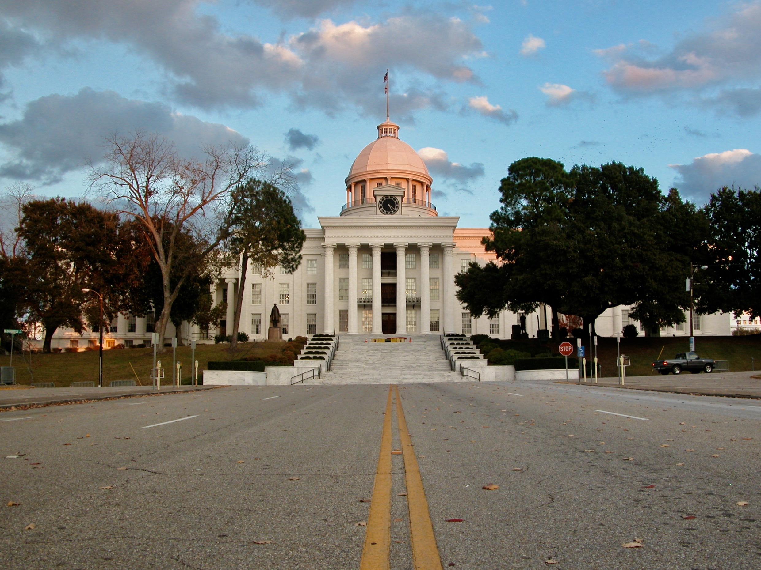 File:Capitol Building Full View.jpg - Wikipedia