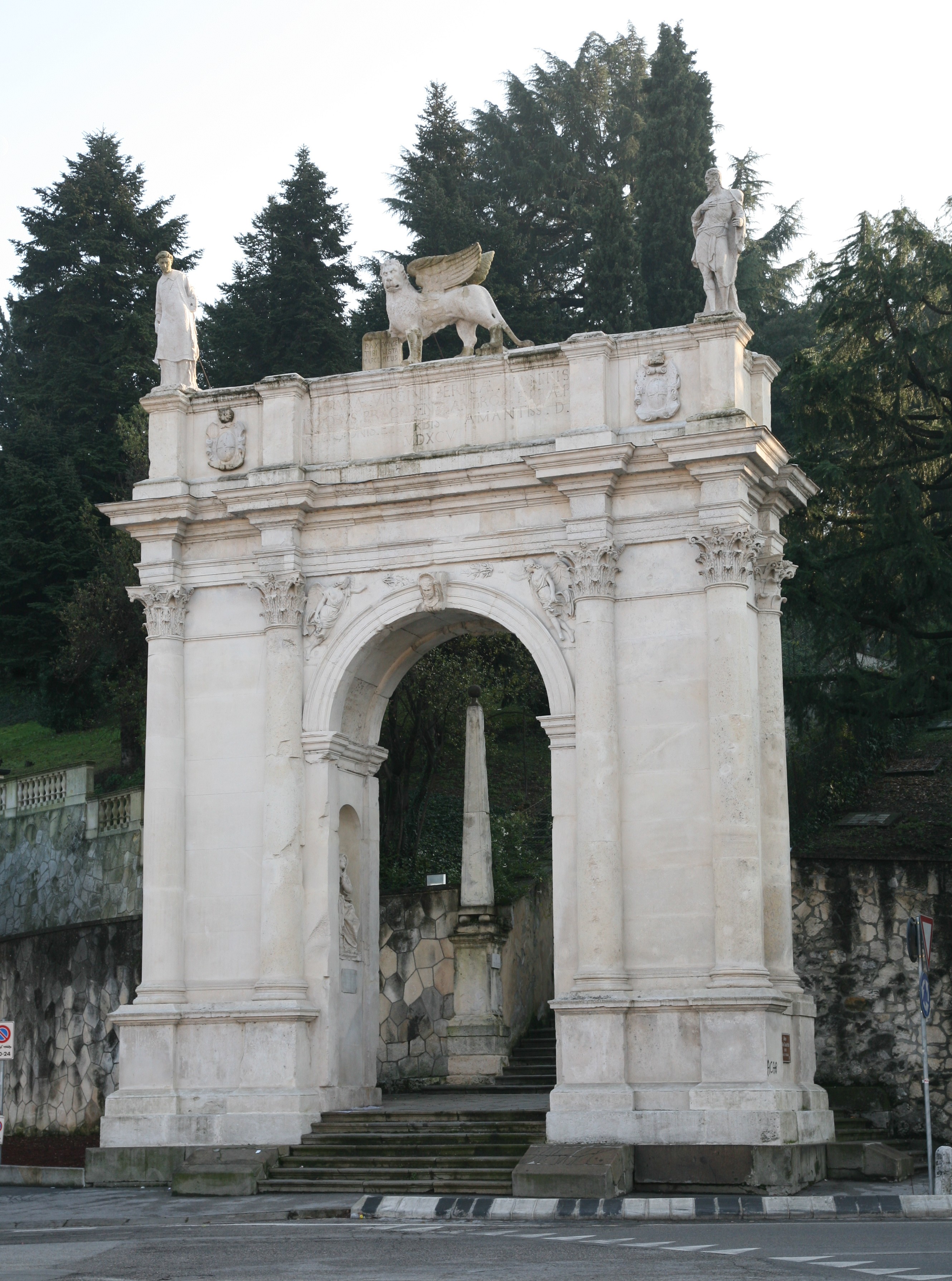 Arco delle Scalette - Wikipedia