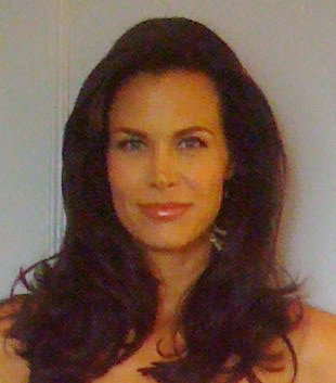 File:Brooke Burns 2009 (cropped).jpg