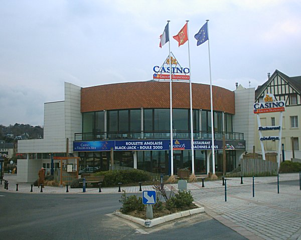 File:Casino de Villers-sur-Mer 04-03-06.jpg